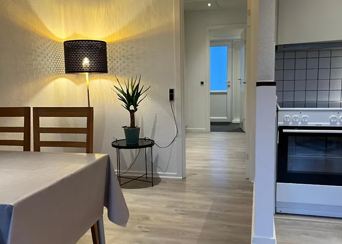 Apartment Of Bricks 6 *